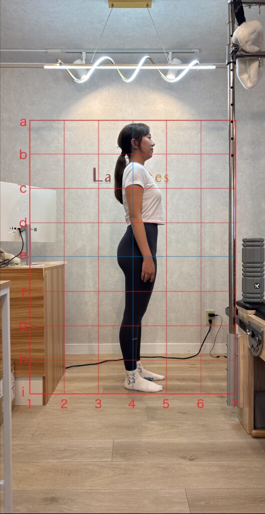 反り腰の女性