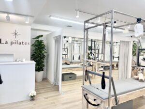 専用マシンが揃う清潔な池袋店スタジオ