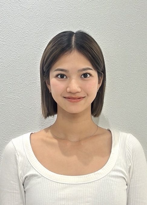 La pilates沖縄店の女性インストラクター