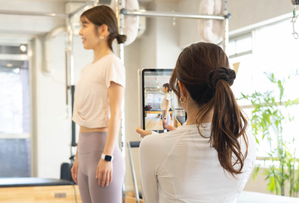La pilatesの姿勢分析の様子