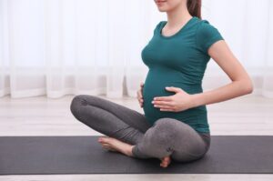 妊婦のピラティスレッスン