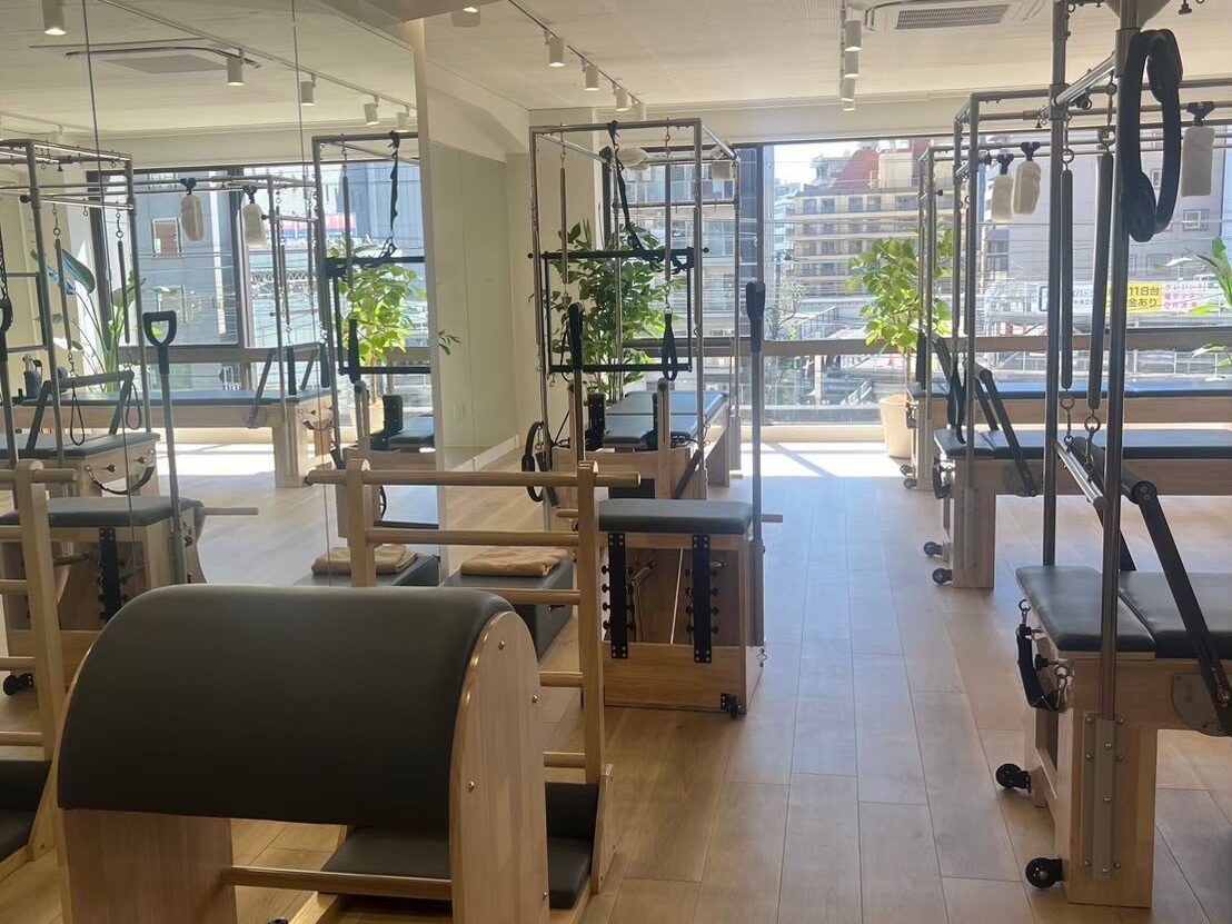 La pilates千葉店のスタジオ風景