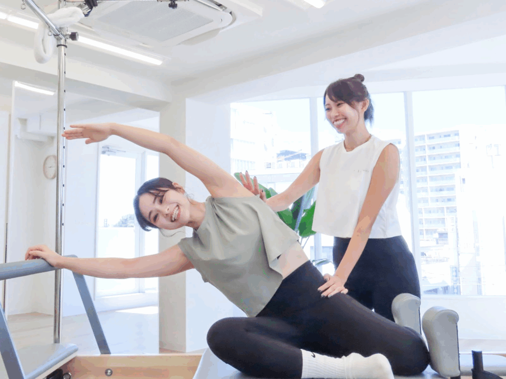 La pilates吉祥寺店のマシンピラティスレッスンの様子
