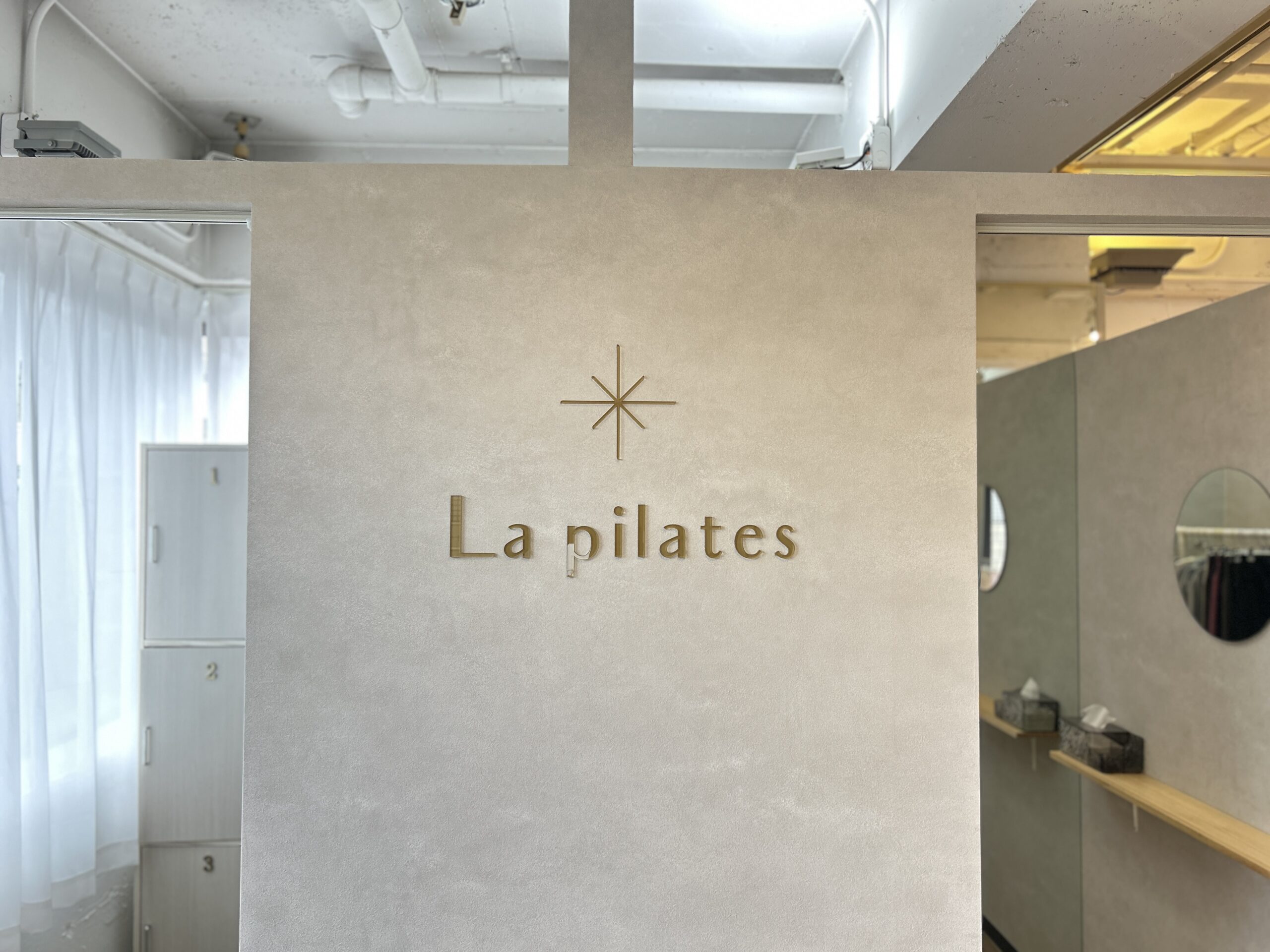 La pilates自由が丘店受付
