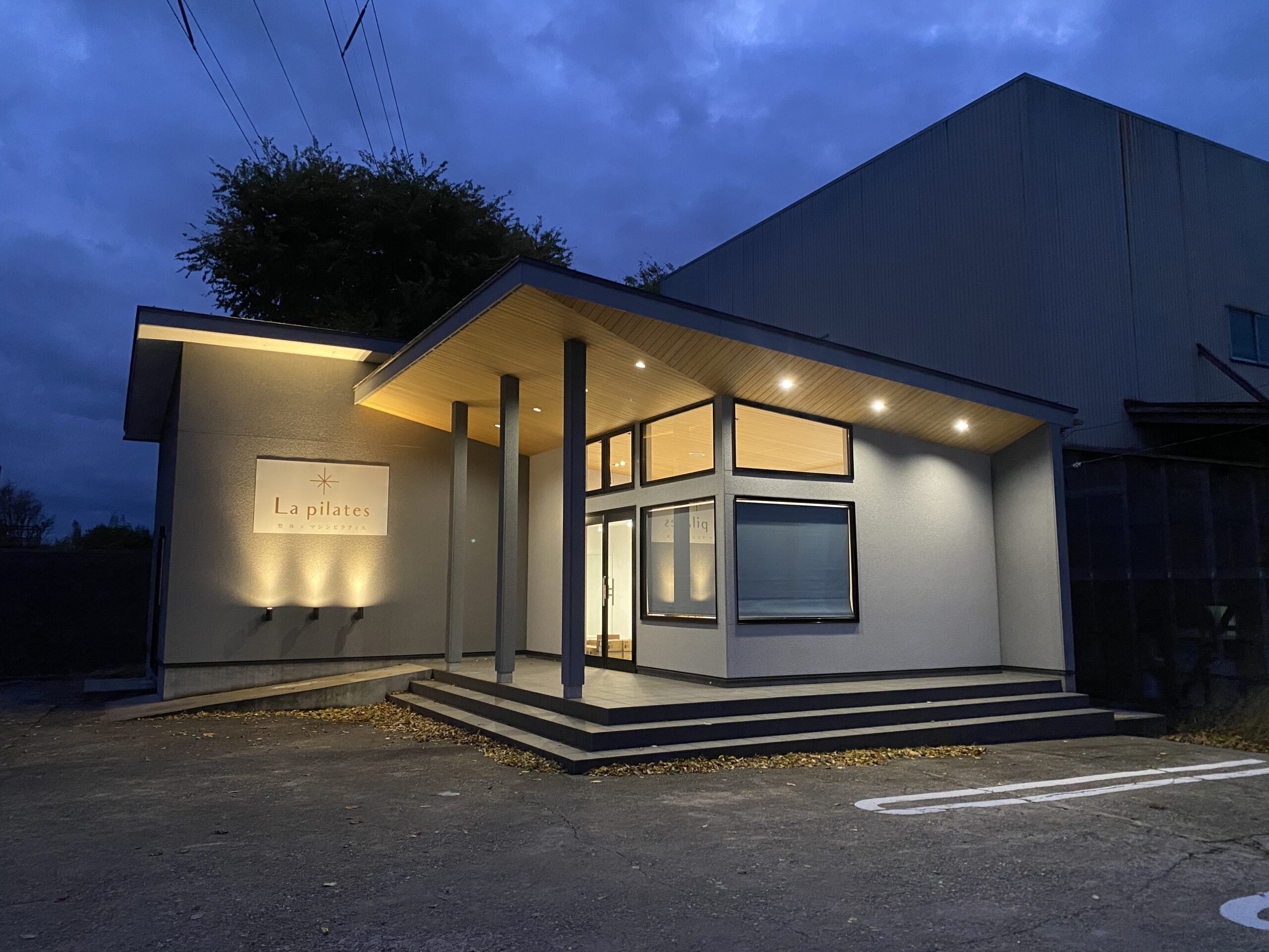 La pilates金沢店入り口