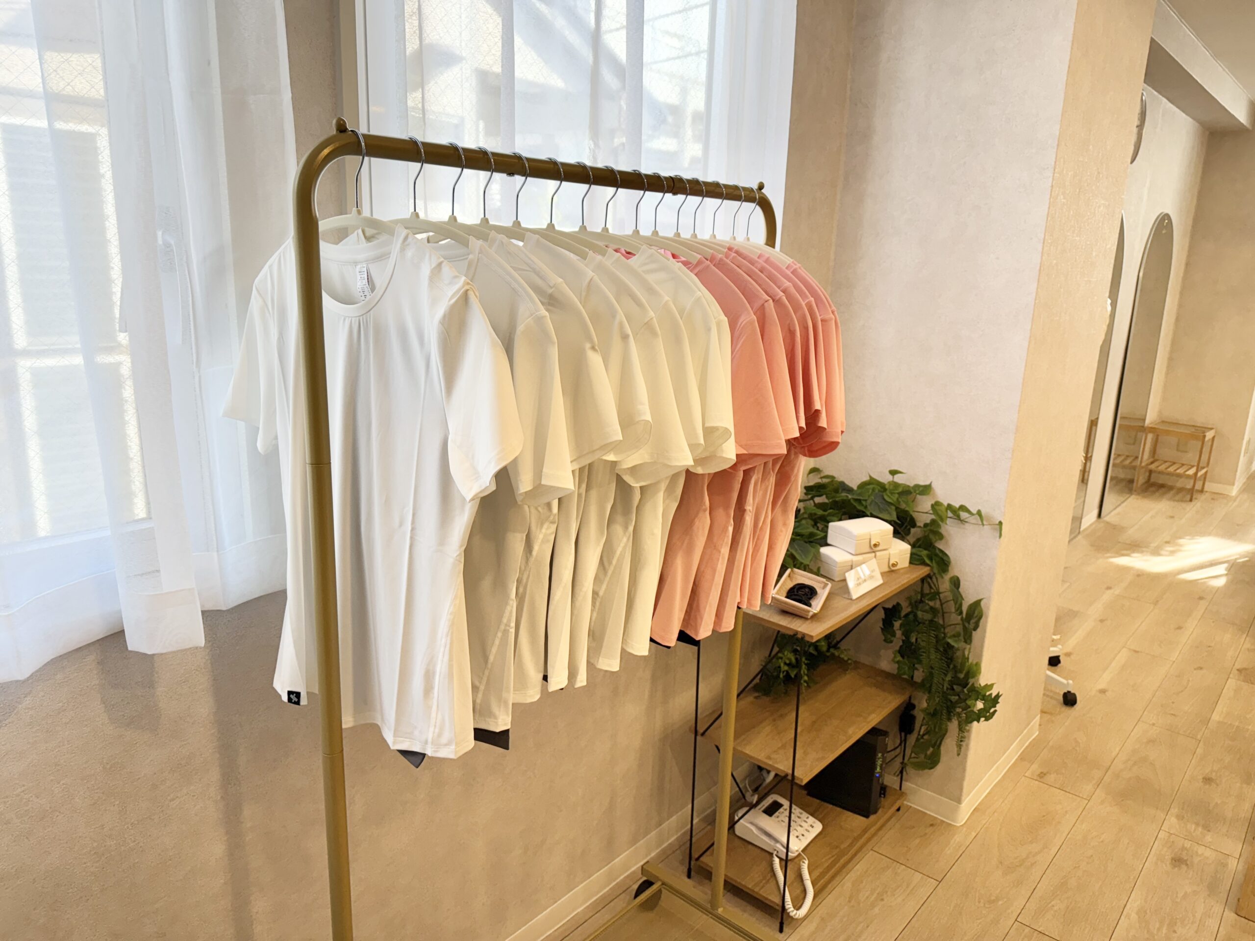 無料レンタルウェア完備の草加店スタジオ