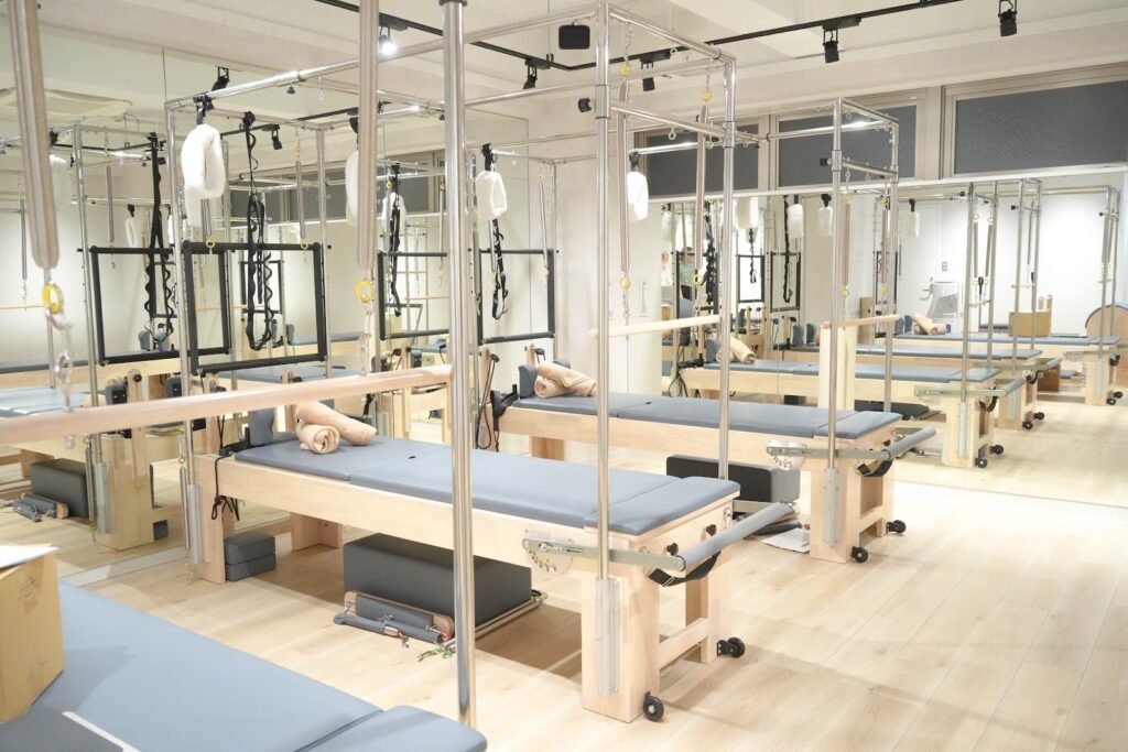 La pilatesのスタジオ内の様子