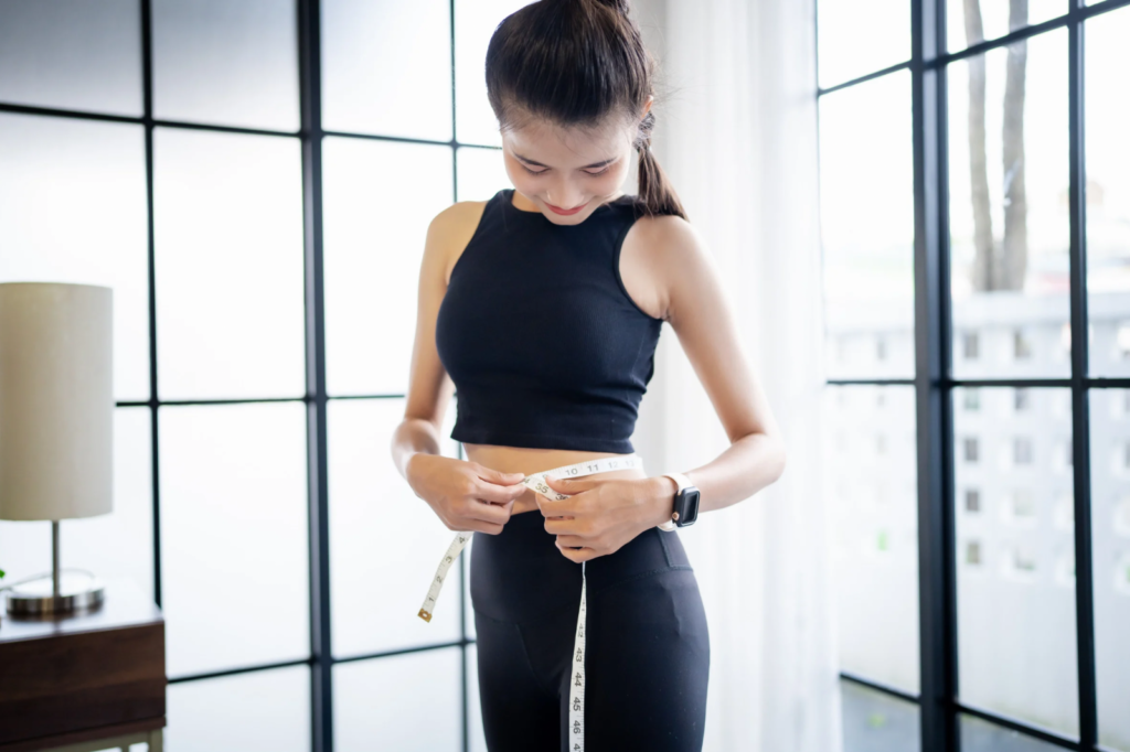 女性 ウエスト測定