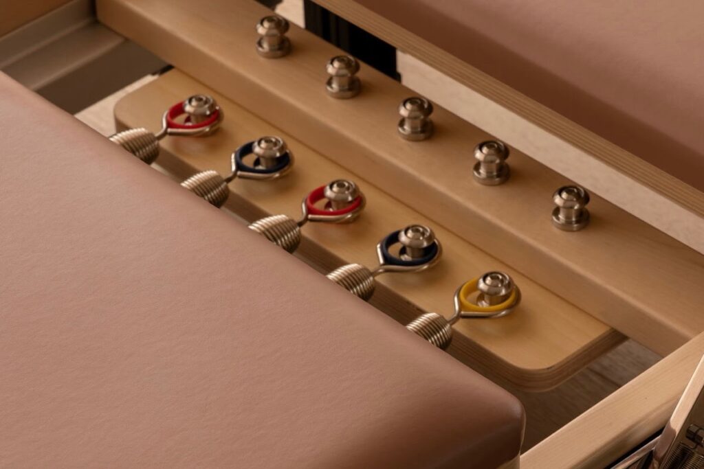 マシンピラティスのスプリング