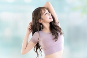 ピラティスの効果を感じる女性のイメージ画像