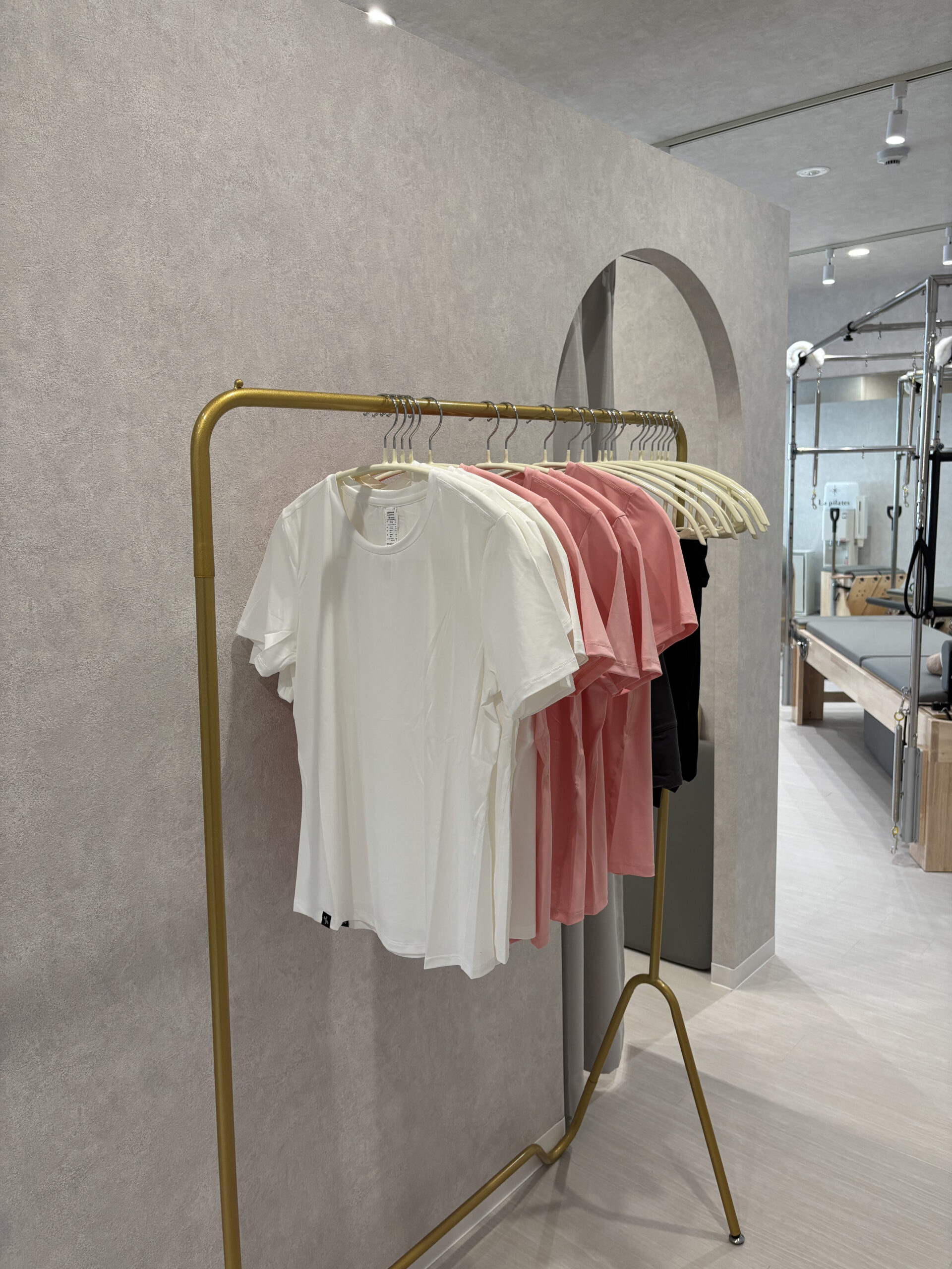 無料レンタルウェア完備のLa pilates伊丹店スタジオ