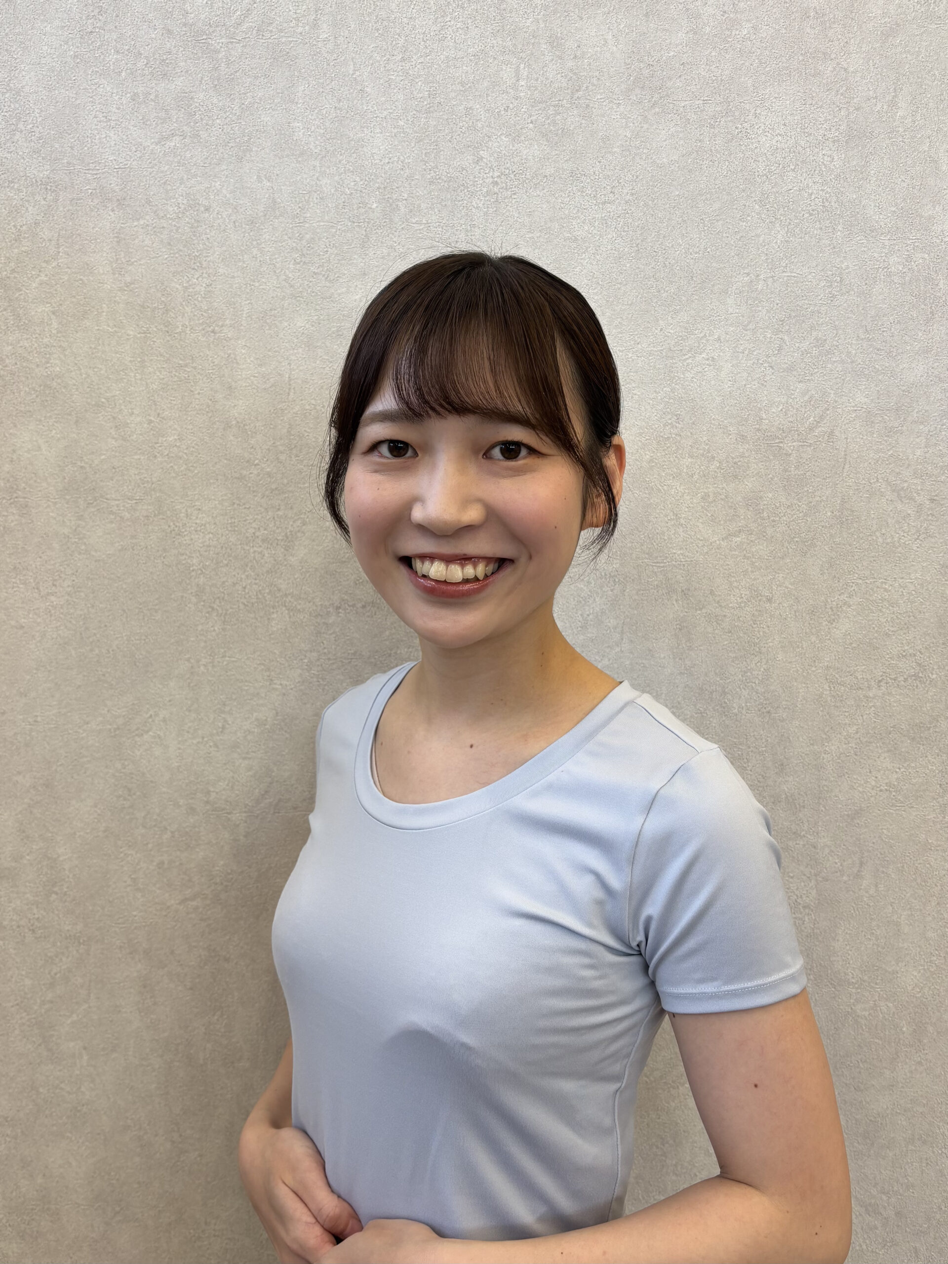 La pilatesたまプラーザ店の女性インストラクター