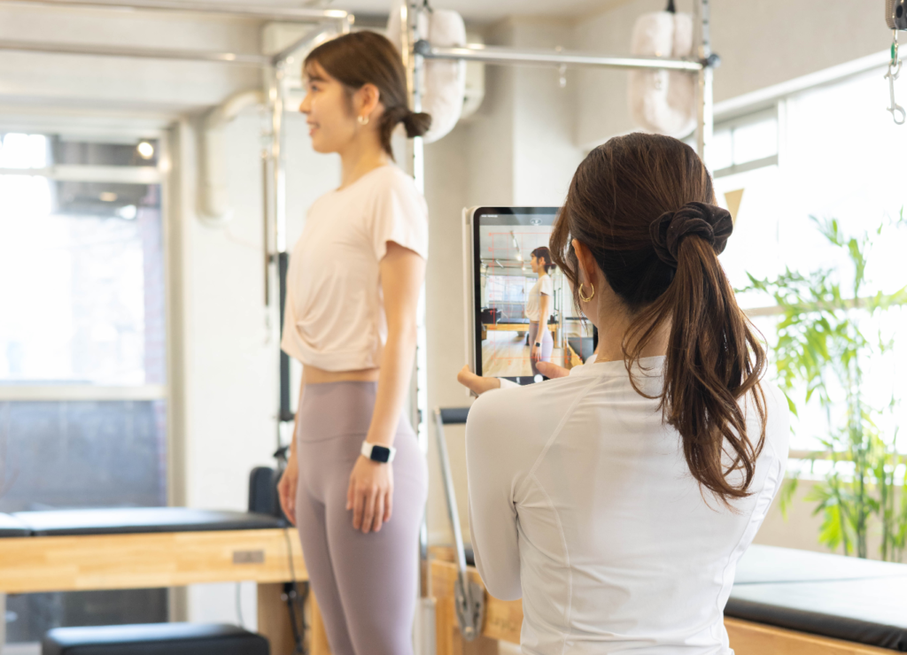 La pilates姿勢分析の様子